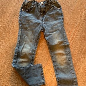 4T distressed little boy slim fit jeans.